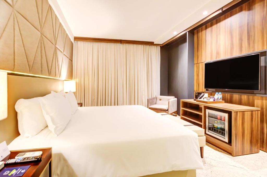 هتل پنج ستاره ایگواسو